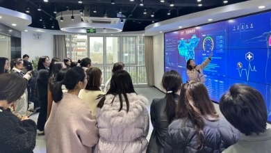 蕭山華數考察團赴健培科技考察調研